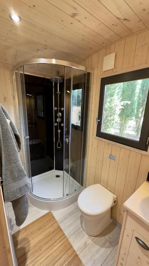Superbe Roulotte De Charme Hotel Bagnols-en-Forêt Kültér fotó